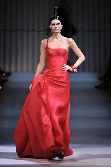Giorgio Armani, moda primavera verano 